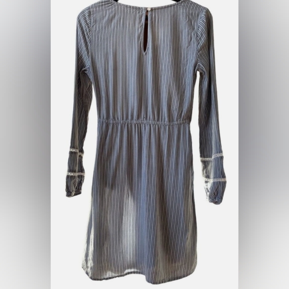 ๐ผHollister California ๐ Size XS - Picture 2 of 2